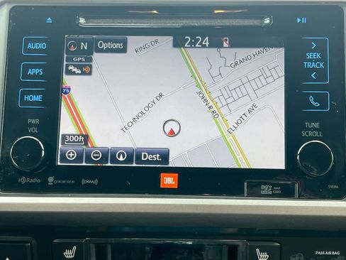 Used 2019 Toyota Tacoma Limited AWD/4WD image 28