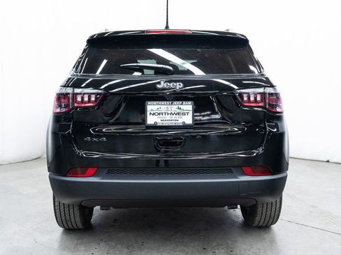 New 2026 Jeep Compass Latitude image 5
