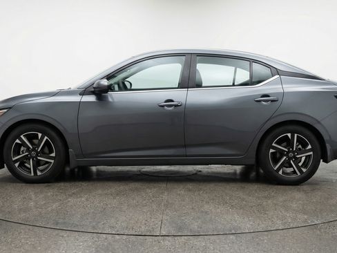 Used 2025 Nissan Sentra SV image 5
