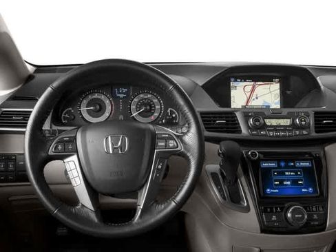 Used 2016 Honda Odyssey Touring image 6