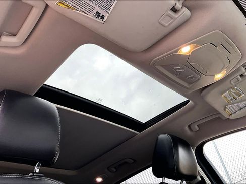 Used 2017 Ford Escape SE w/ SE Leather Comfort Package image 14