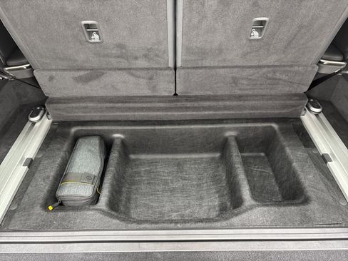 Used 2023 Rivian R1S Adventure image 26