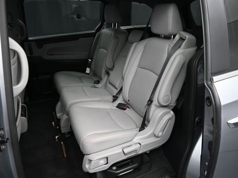 Certified 2023 Honda Odyssey Touring image 23