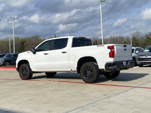 Used 2023 Chevrolet Silverado 1500 LT Trail Boss w/ LT Trail Boss Premium Package AWD/4WD image 4