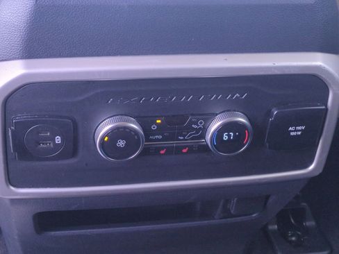 Used 2023 Ford Expedition Max Limited image 31