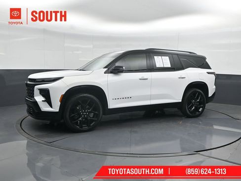 Used 2024 Chevrolet Traverse RS image 7