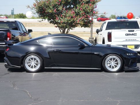 Used 2024 Ford Mustang GT RWD image 5