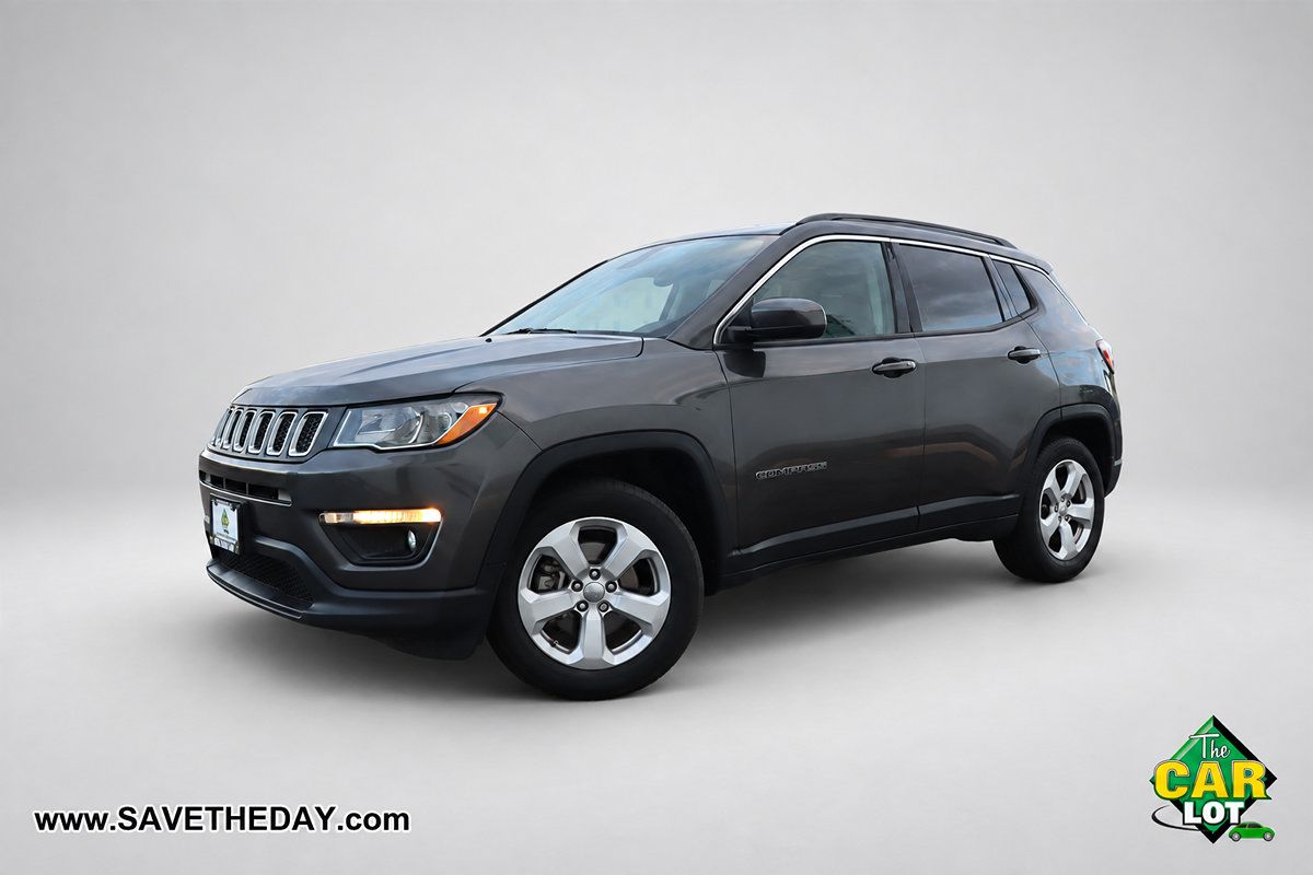 Used 2018 Jeep Compass Latitude FWD image 2