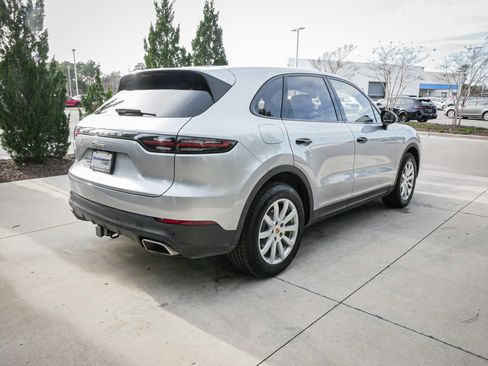 Used 2022 Porsche Cayenne E-Hybrid image 10