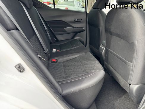 Used 2023 Nissan Kicks SV image 27