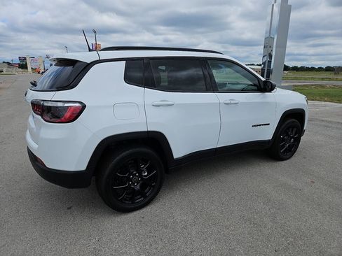 New 2026 Jeep Compass Latitude AWD/4WD image 8