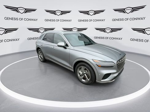 Used 2026 Genesis GV70 2.5T Advanced AWD/4WD image 2
