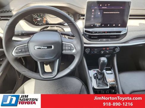 Used 2024 Jeep Compass Latitude AWD/4WD image 27