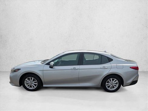 Used 2025 Toyota Camry LE FWD image 8