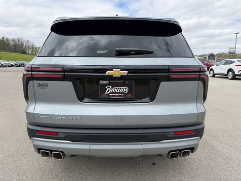 Used 2026 Chevrolet Traverse LT AWD/4WD image 6