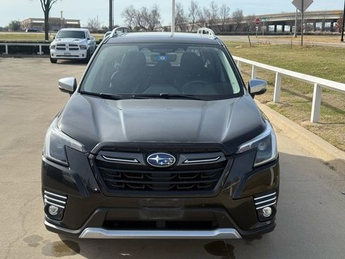 Used 2022 Subaru Forester Touring w/ Popular Package #2 image 3