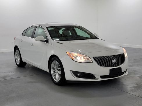 Used 2015 Buick Regal Premium FWD image 2