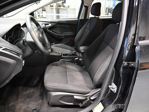 Used 2018 Ford Focus SE image 9