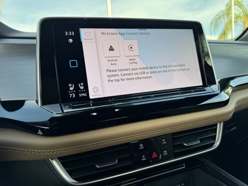 Used 2024 Volkswagen Atlas Cross Sport SE image 26