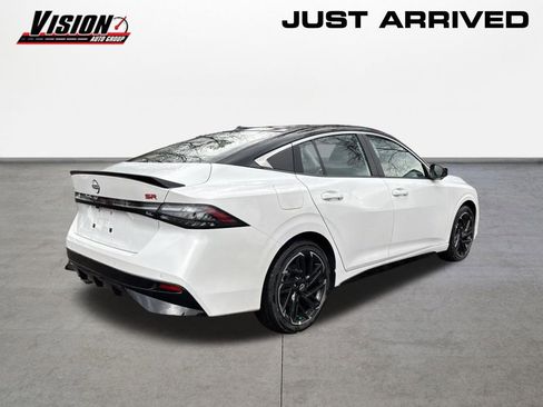 New 2026 Nissan Sentra SR w/ SR Premium Package FWD image 5