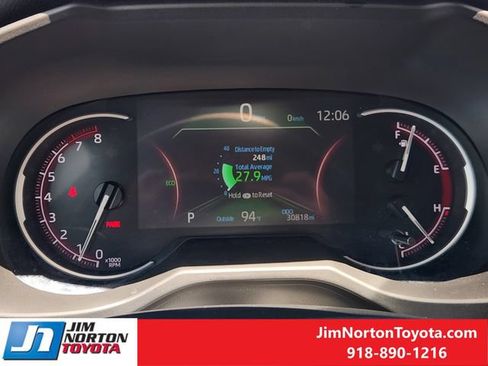 Used 2025 Toyota RAV4 XLE FWD image 17