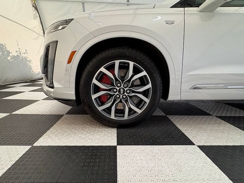 Used 2024 Cadillac XT6 Sport w/ Technology Package AWD/4WD image 12