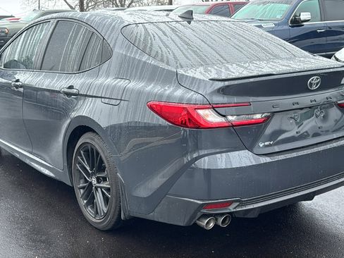 Used 2025 Toyota Camry SE w/ Convenience Package image 7