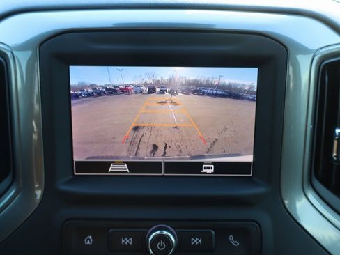 Used 2024 Chevrolet Silverado 2500 Custom w/ Custom Convenience Package image 12