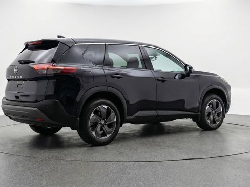 Used 2025 Nissan Rogue SV FWD image 9