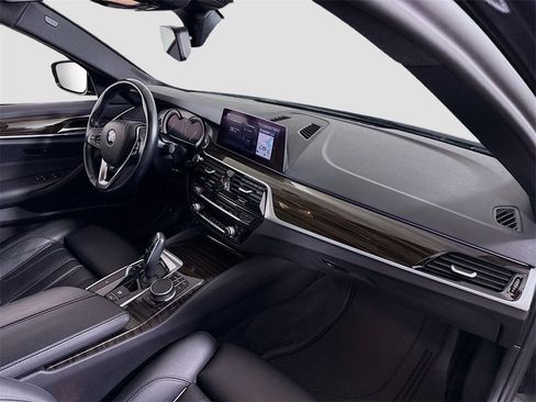 Used 2019 BMW 530i xDrive w/ Convenience Package image 22