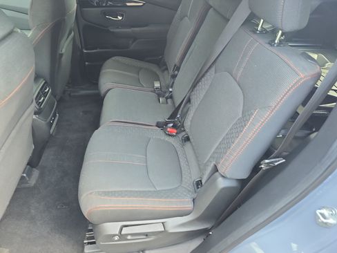 Used 2025 Honda Pilot Sport image 15