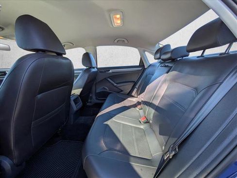 Used 2017 Volkswagen Passat 1.8T R-Line image 20