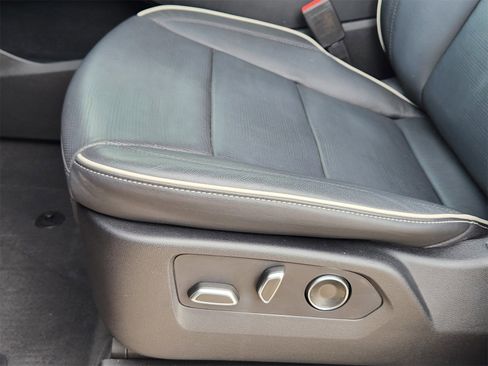 Used 2021 Cadillac Escalade Sport w/ Driver Assist Tech Package image 35