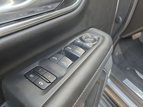Used 2021 GMC Yukon SLT w/ SLT Premium Package AWD/4WD image 35