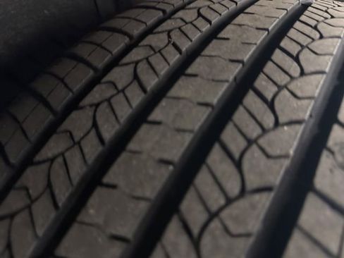 Used 2023 Buick Enclave Essence image 35