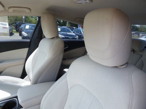 Used 2015 Chrysler 200 Limited FWD image 14