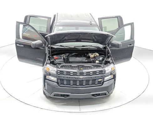 Used 2019 Chevrolet Silverado 1500 Custom w/ Custom Value Package image 42