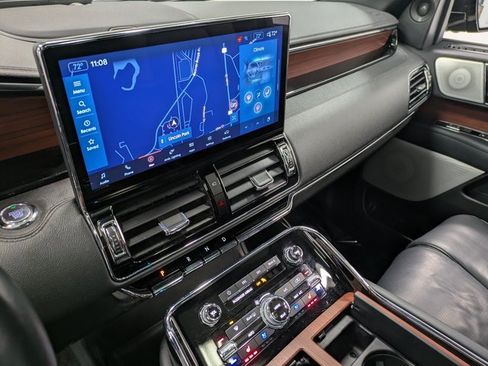 Certified 2023 Lincoln Navigator Reserve image 10