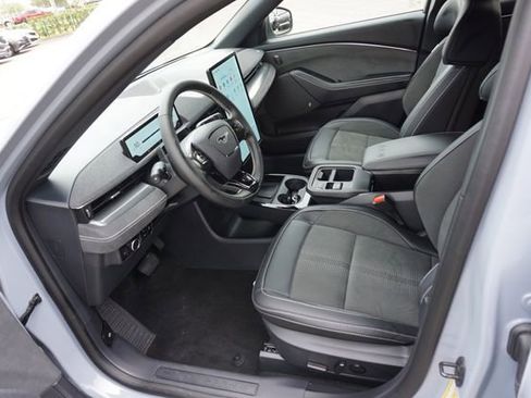 Used 2025 Ford Mustang Mach-E GT AWD/4WD image 27