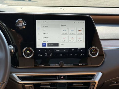 Used 2025 Lexus RX 350 Premium w/ Accessory Package AWD/4WD image 10