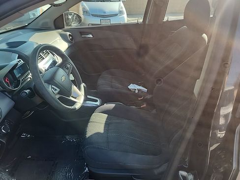 Used 2015 Chevrolet Sonic LT image 10