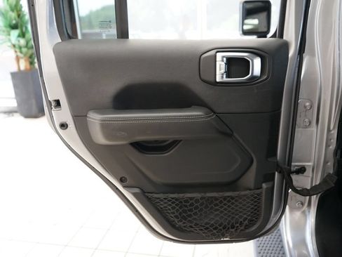 Used 2021 Jeep Wrangler Unlimited Sahara AWD/4WD image 43