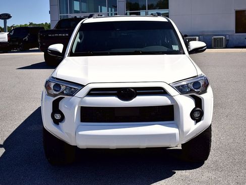 Used 2022 Toyota 4Runner SR5 Premium w/ Moonroof Package AWD/4WD image 2