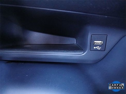 Used 2021 Toyota C-HR LE image 41