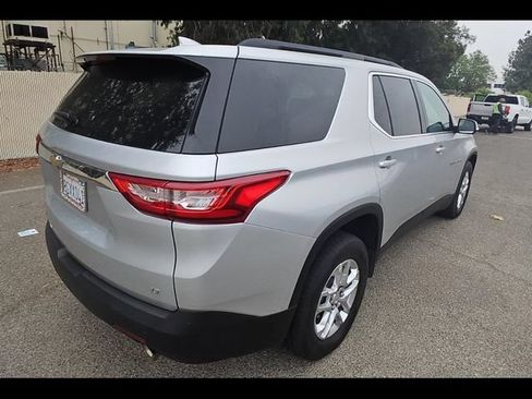 Used 2019 Chevrolet Traverse LT FWD image 4