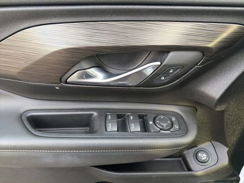 Used 2022 GMC Terrain SLE w/ Driver Convenience Package image 30