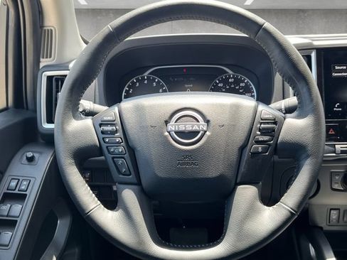 Used 2025 Nissan Frontier SV w/ SV Convenience Package RWD image 21