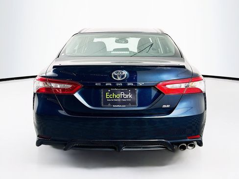 Used 2018 Toyota Camry SE w/ Convenience Package image 7