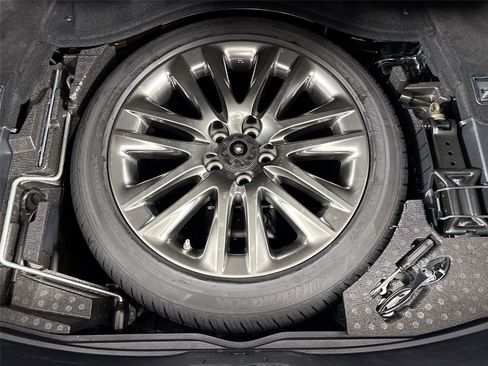 Used 2017 Lexus LS 460 L RWD image 40