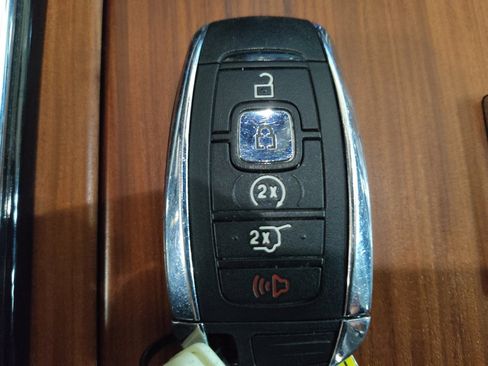 Used 2019 Lincoln Navigator L Reserve w/ Cargo Package image 32